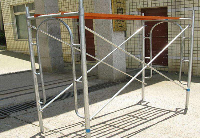 沈陽旭利電動吊籃帶你了解腳手架的步距和跨距是什么？